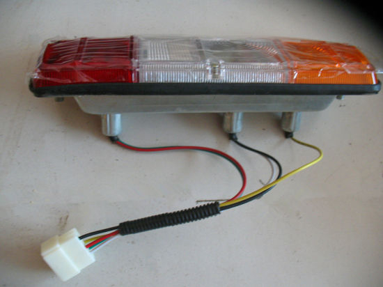 Sdlg LG933 LG936 LG938 Wheel Loader Spare Parts Rear Lamp Lrtd-24V 4130000213