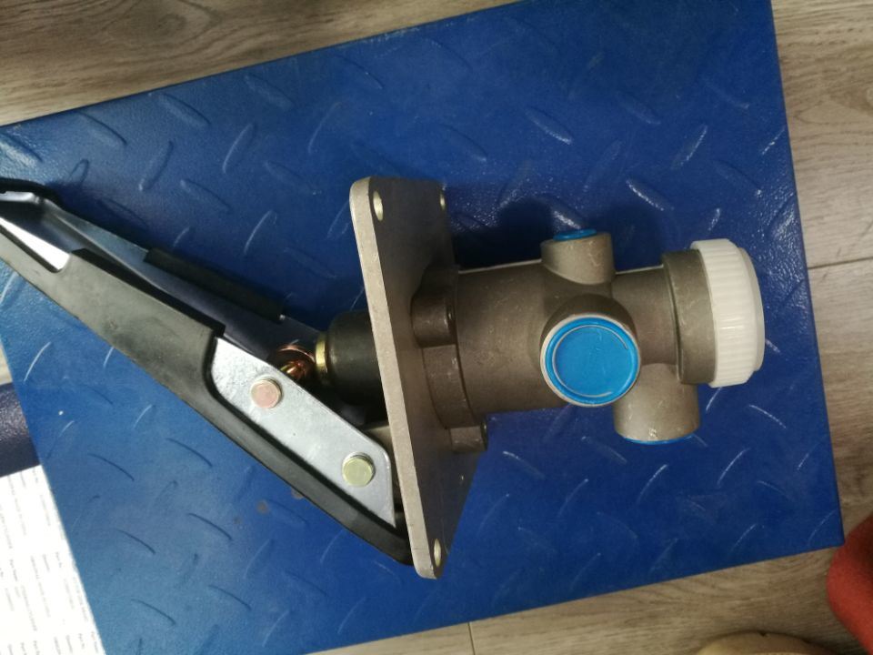 4120001795 Brake Control Valve From Sdlg Wheel Loader