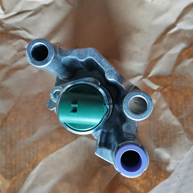 VOLVO Truck A35 A40 Spare Parts Control Solenoid Valve Truck 21596642 VOE21596642