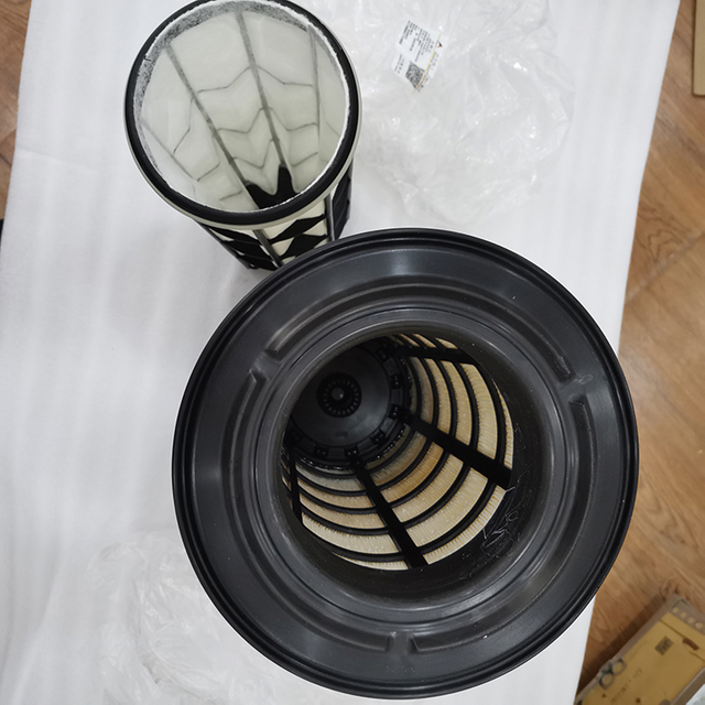 Original SDLG L946 Wheel Loader Engine Air Filter 4110002715001 4110002715002